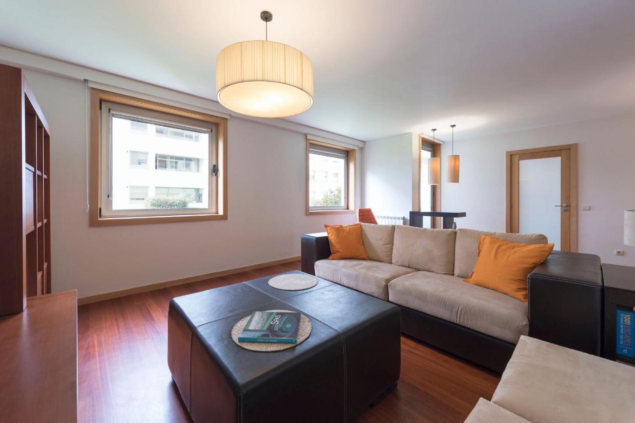 Lovelystay - Oporto Beach Apartment With 2 Free Parking Spots Матозиньюш Экстерьер фото
